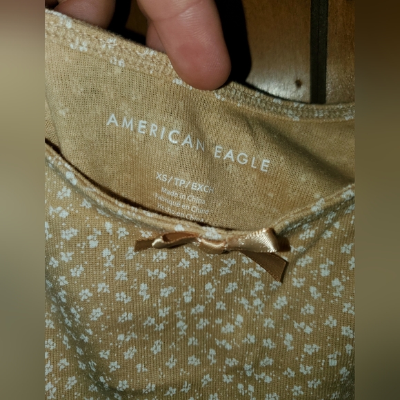 Womens American eagle shirt XS - Picture 2 of 3